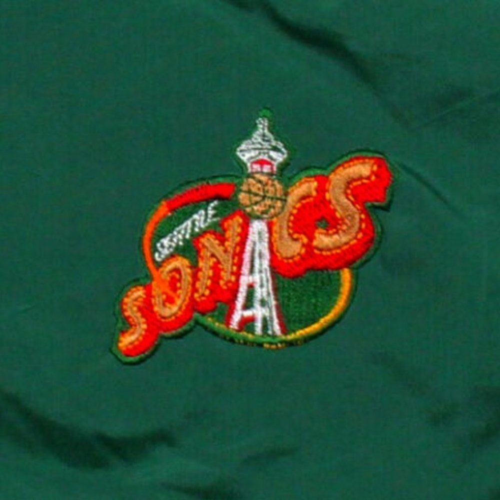 NWOT Seattle Supersonics NBA Reversible Jacket Green/Gray Youth 4/5 or 6/7 - Picture 3 of 8
